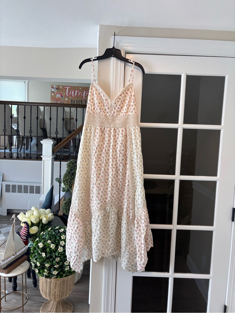American Eagle Women’s Cream Floral Spaghetti-Strap Sundress - Size Large NWT - Picture 2 of 16